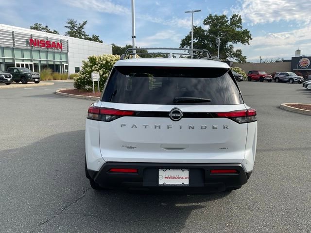 New 2025 Nissan Pathfinder SV image 5