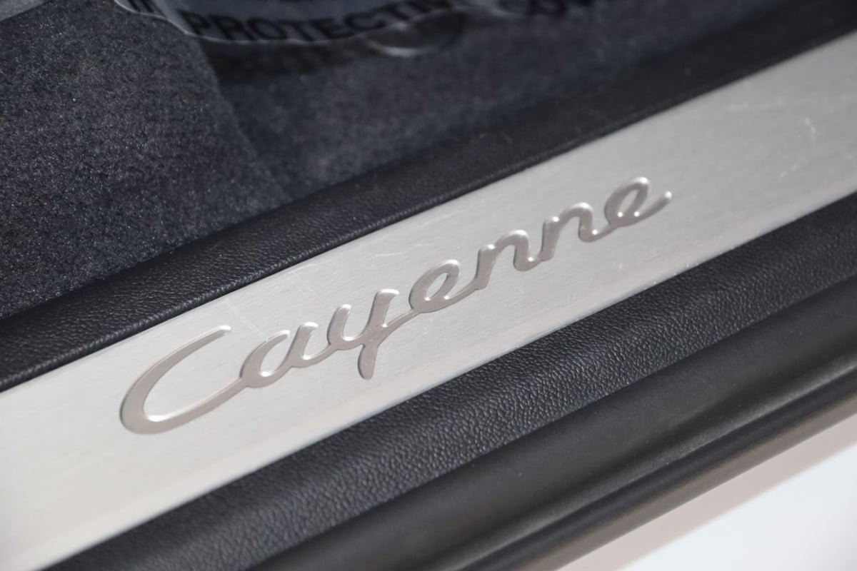 Used 2020 Porsche Cayenne AWD/4WD image 14