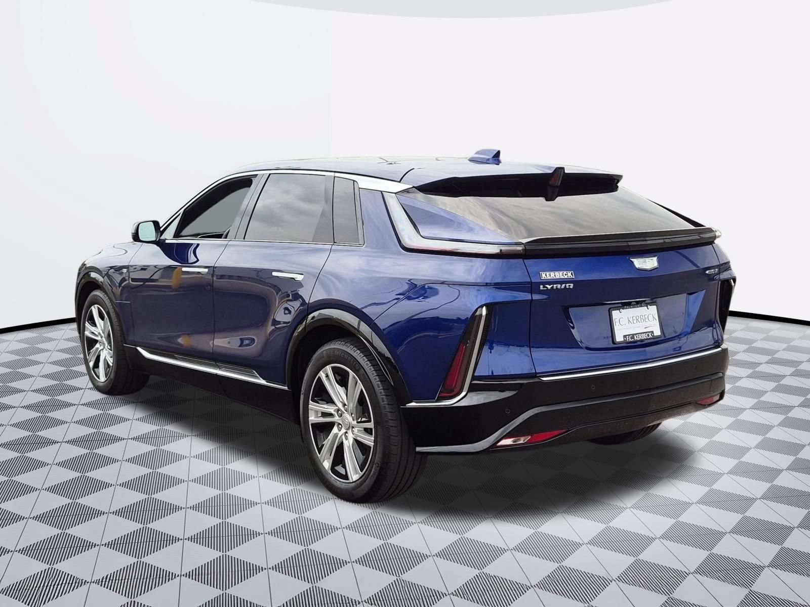 Certified 2024 Cadillac Lyriq Tech RWD image 5