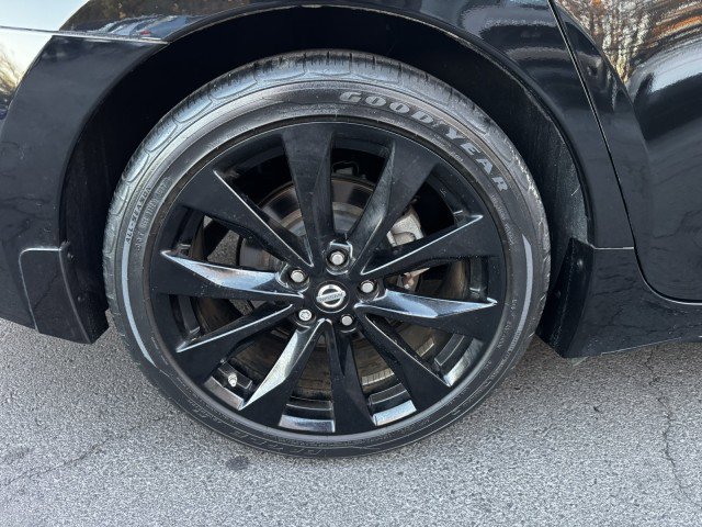 Used 2018 Nissan Maxima SR w/ Midnight Edition image 37