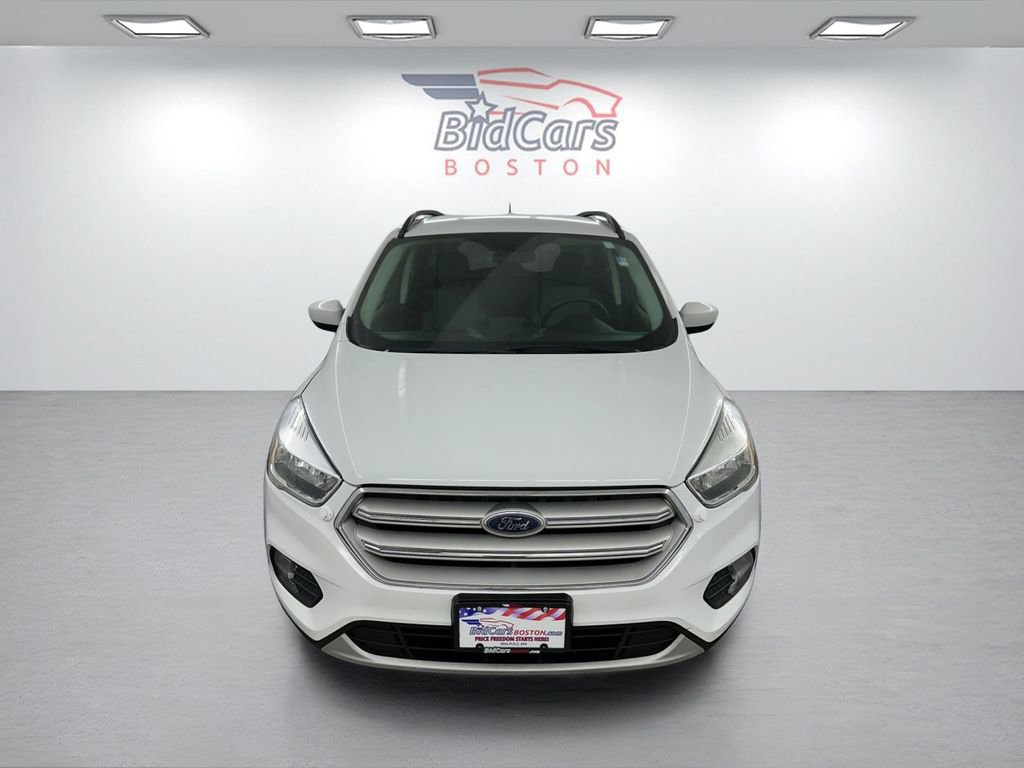 Used 2018 Ford Escape SE w/ SE Sync 3 Package AWD/4WD image 2