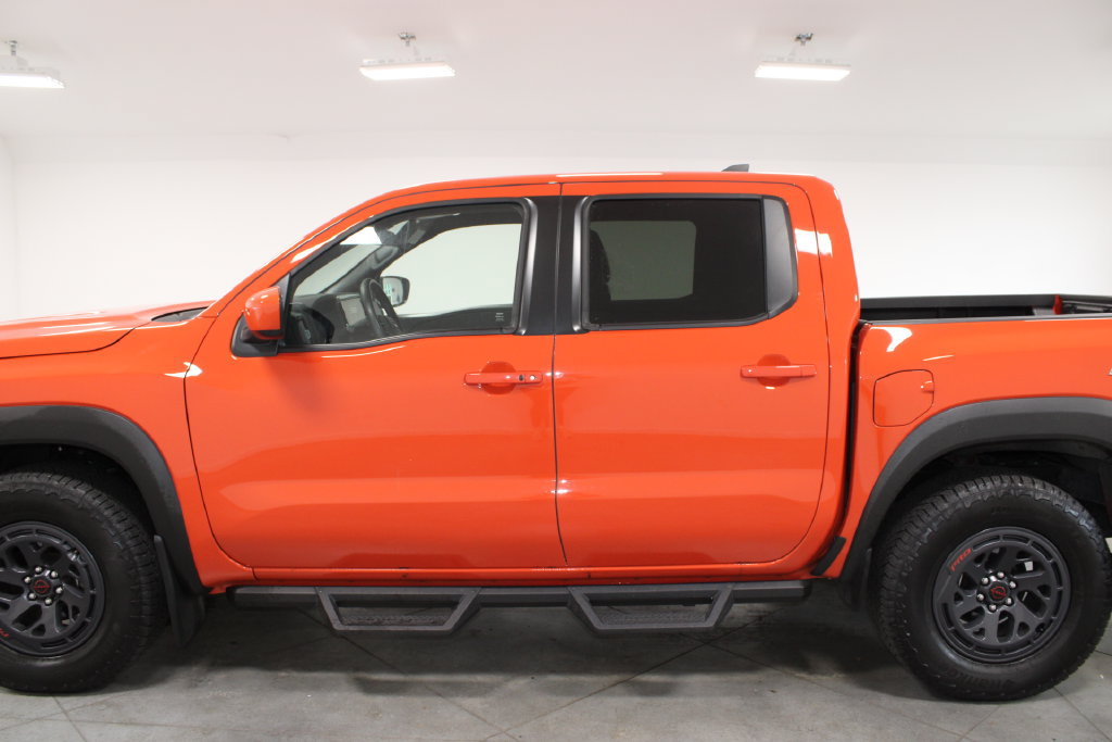 Used 2025 Nissan Frontier PRO-4X AWD/4WD image 6