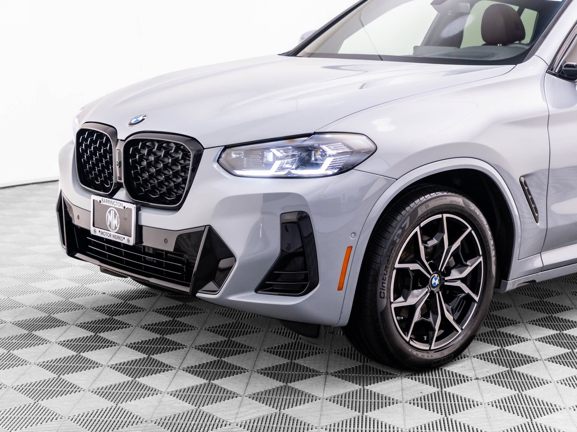 Certified 2025 BMW X4 xDrive30i w/ Premium Package AWD/4WD image 44