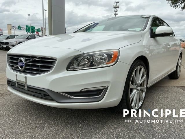 Used 2018 Volvo S60 T5 Inscription w/ Climate Package image 4