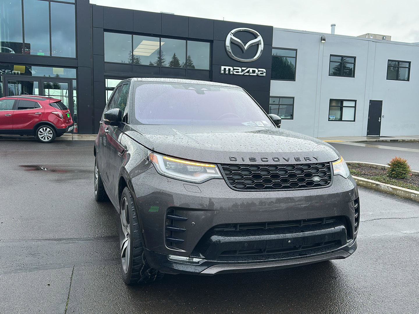 Used 2021 Land Rover Discovery HSE R-Dynamic image 5