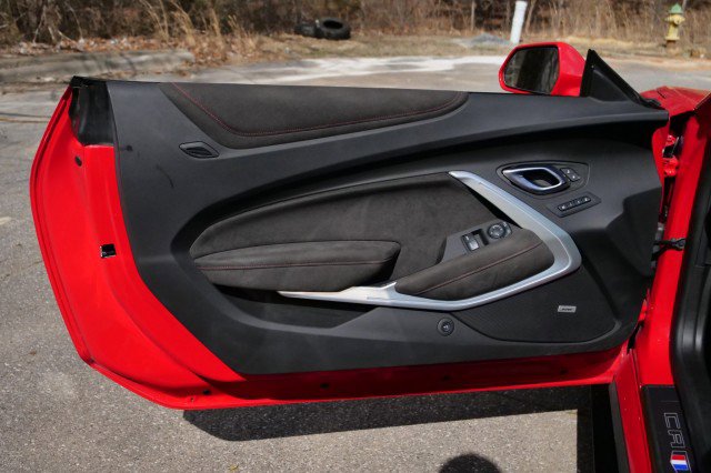 Used 2022 Chevrolet Camaro ZL1 image 30