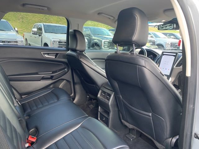 Used 2022 Ford Edge SEL image 13