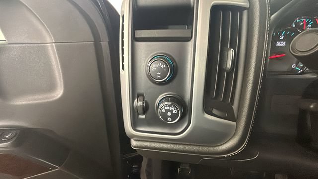 Used 2017 GMC Sierra 1500 SLE w/ SLE Value Package AWD/4WD image 17