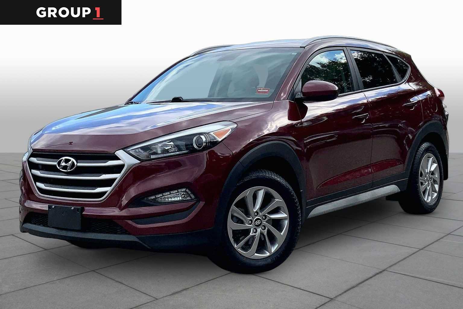 Used 2017 Hyundai Tucson SE w/ SE Popular Package 02