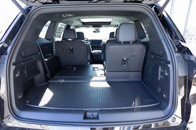 New 2026 Buick Enclave Avenir w/ Super Cruise Package FWD image 24