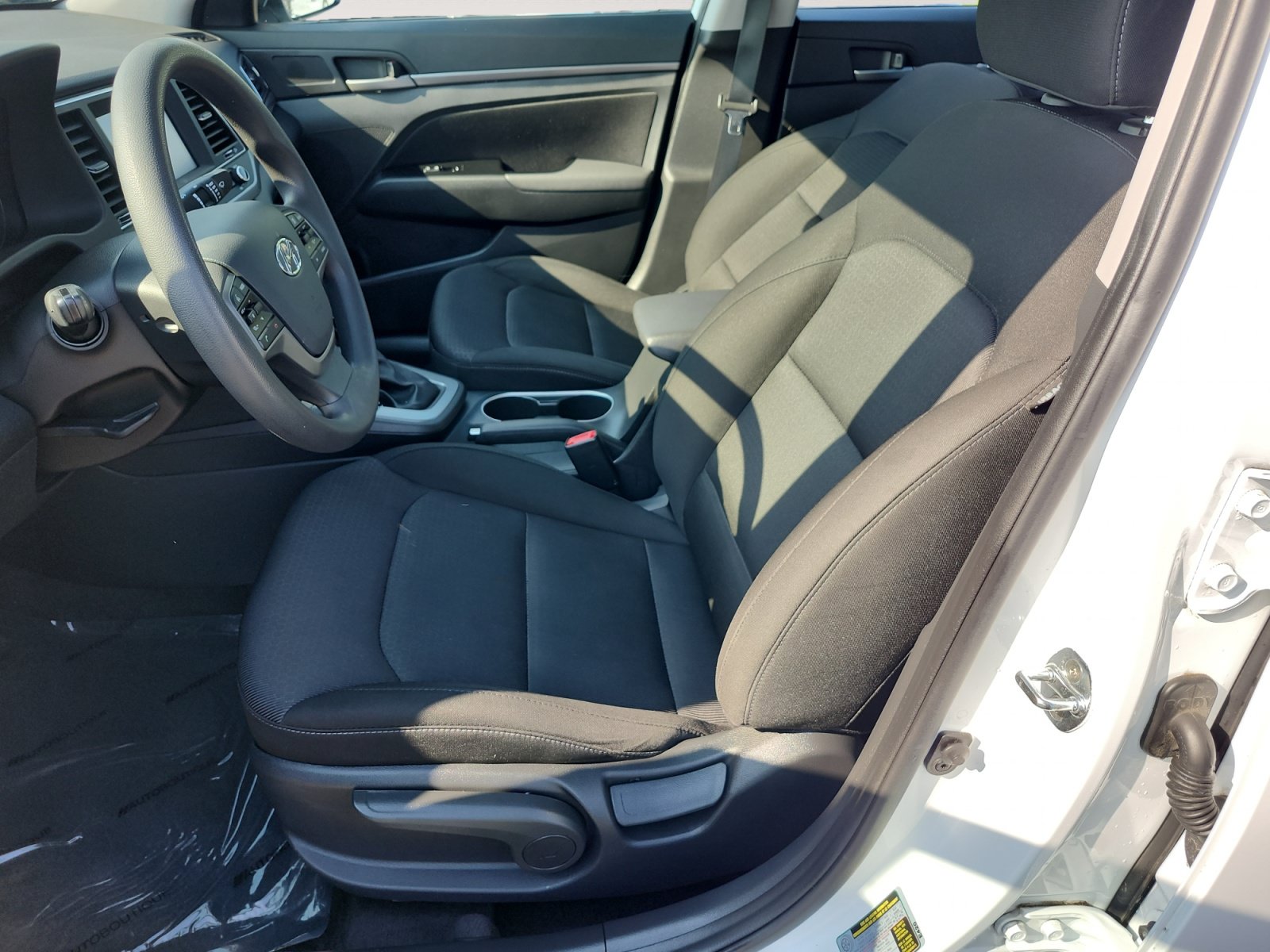 Used 2018 Hyundai Elantra SEL FWD image 9