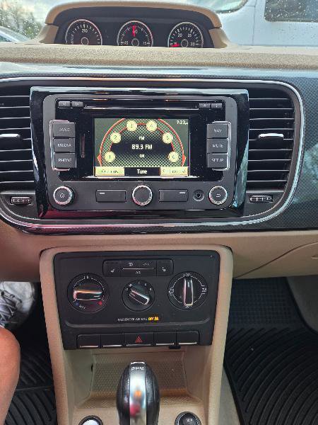 Used 2013 Volkswagen Beetle 2.0T image 12