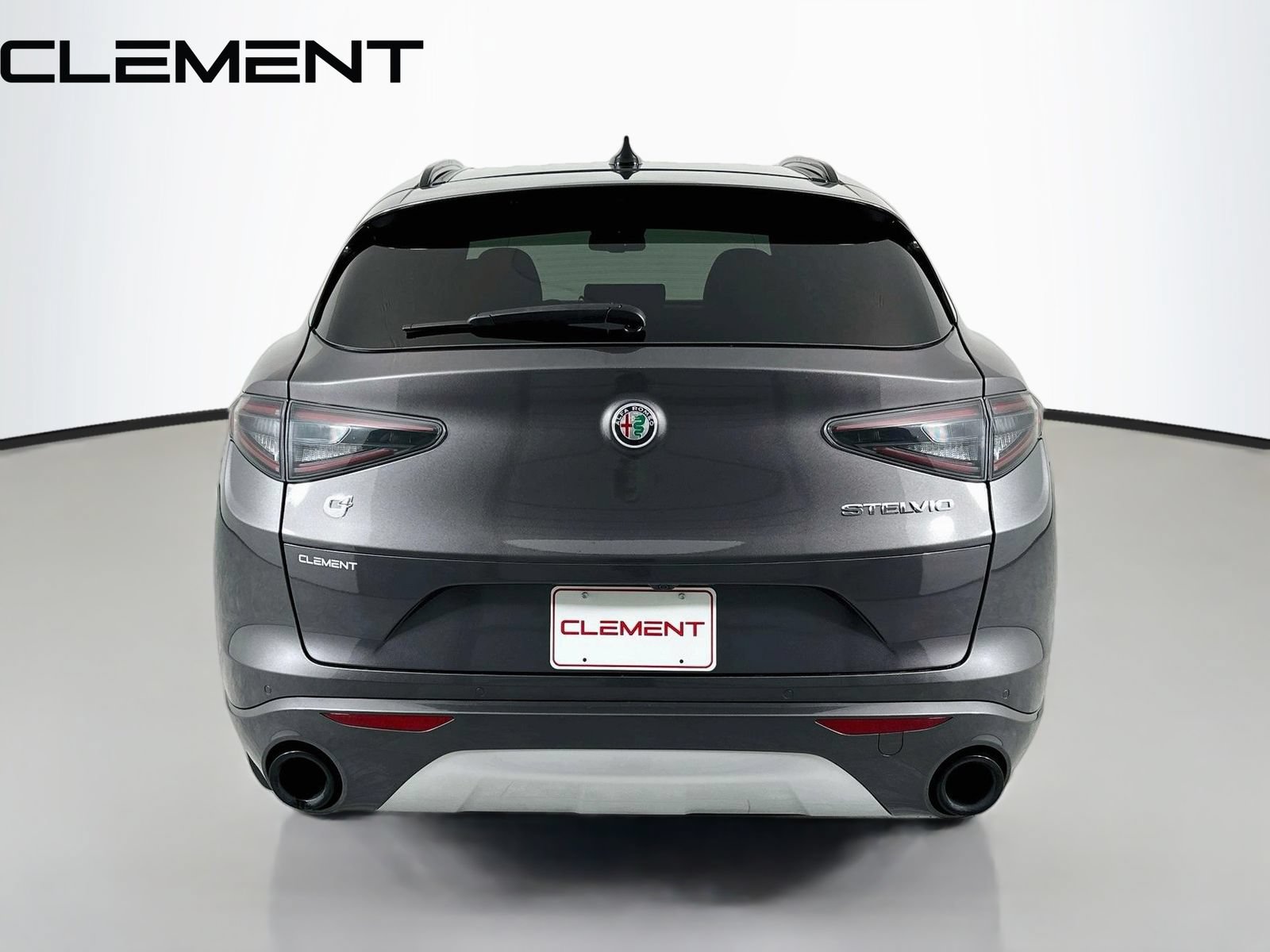 Used 2024 Alfa Romeo Stelvio Ti AWD/4WD image 8