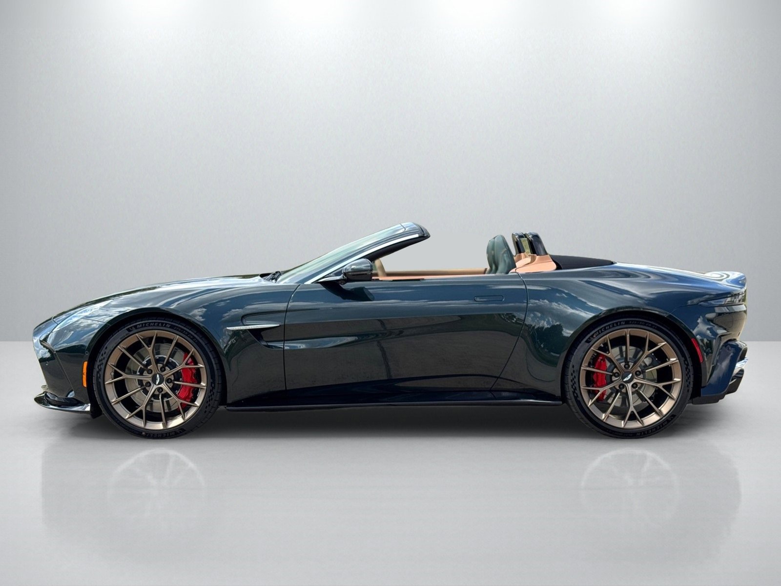 New 2026 Aston Martin V8 Vantage Coupe image 8