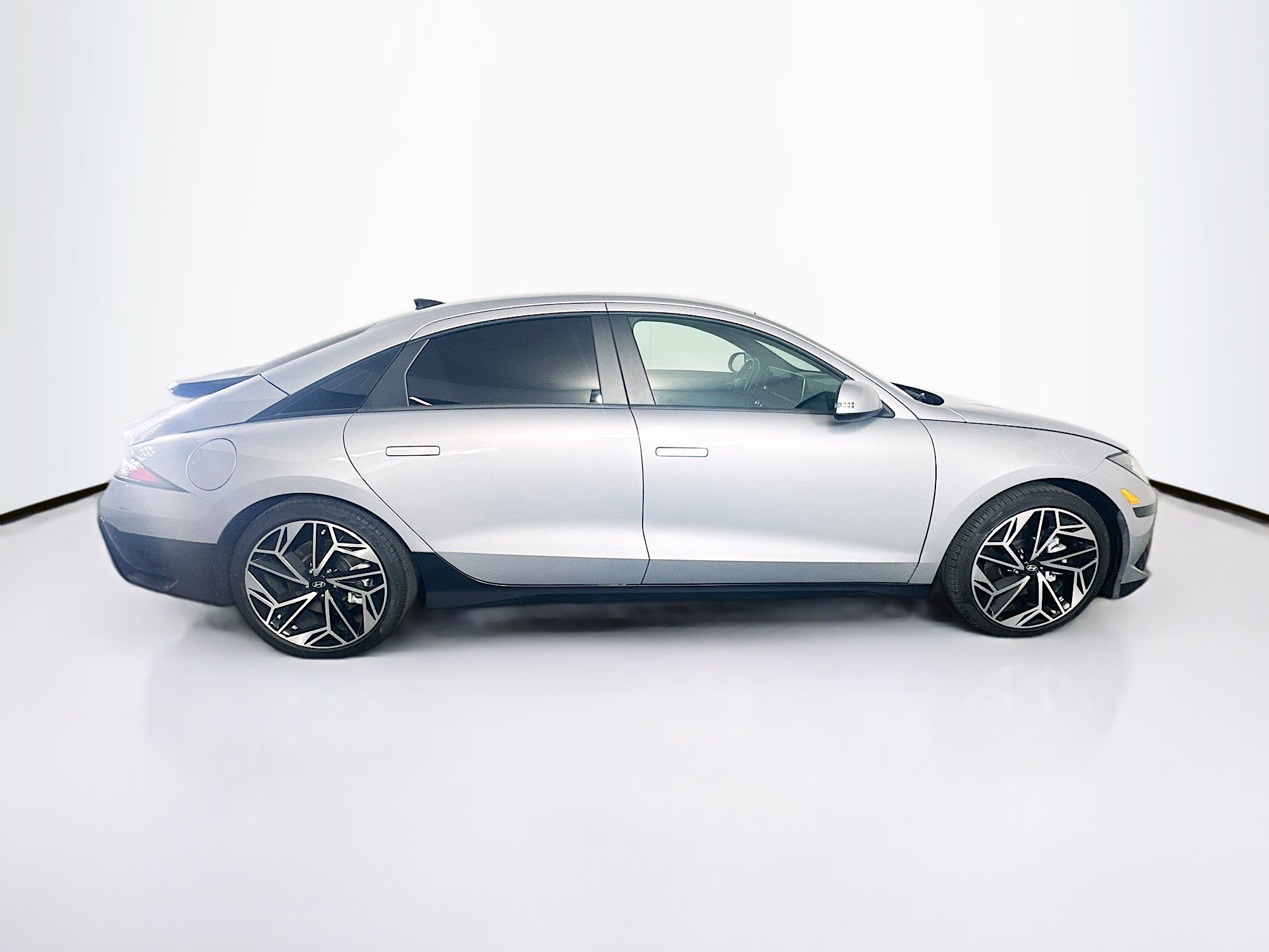 Used 2024 Hyundai Ioniq 6 SEL RWD image 10