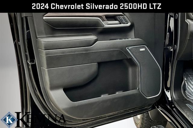Used 2024 Chevrolet Silverado 2500 LTZ w/ LTZ Premium Package image 26