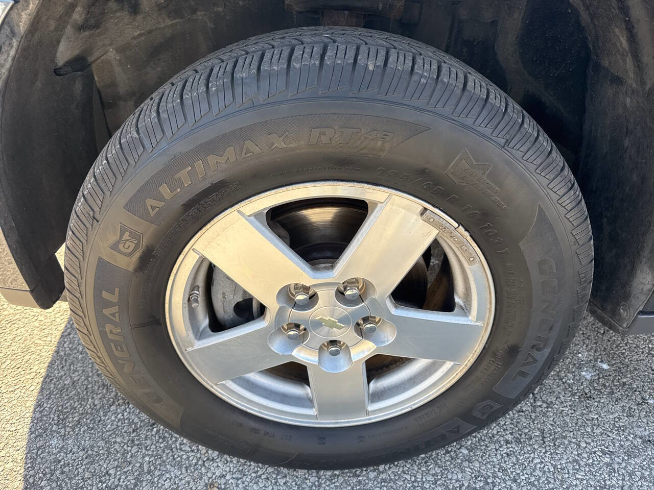 Used 2009 Chevrolet Equinox LS image 25