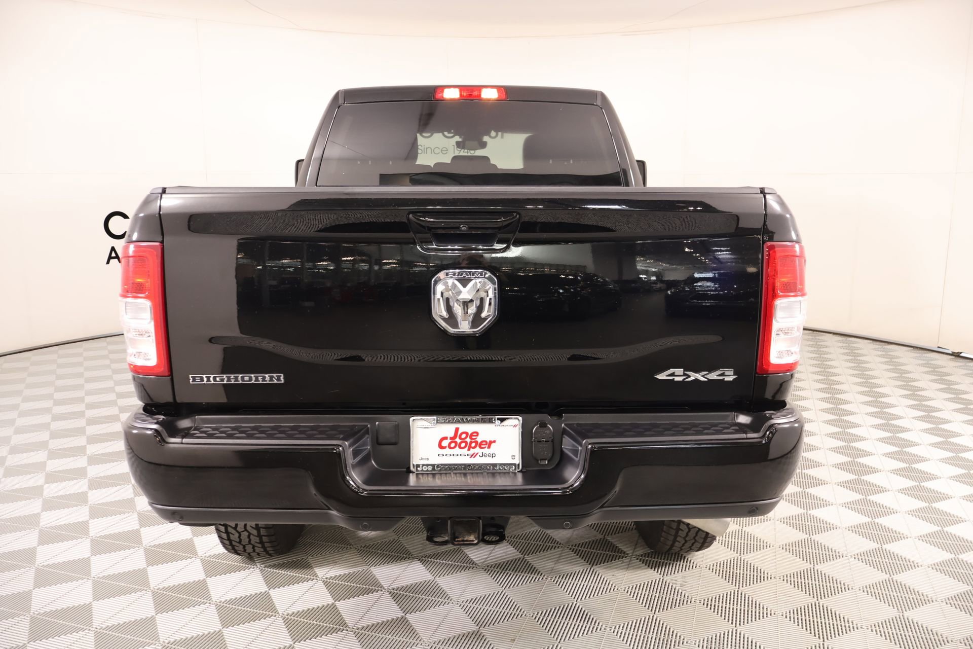 Used 2024 RAM 2500 Big Horn w/ Sport Appearance Package AWD/4WD image 21