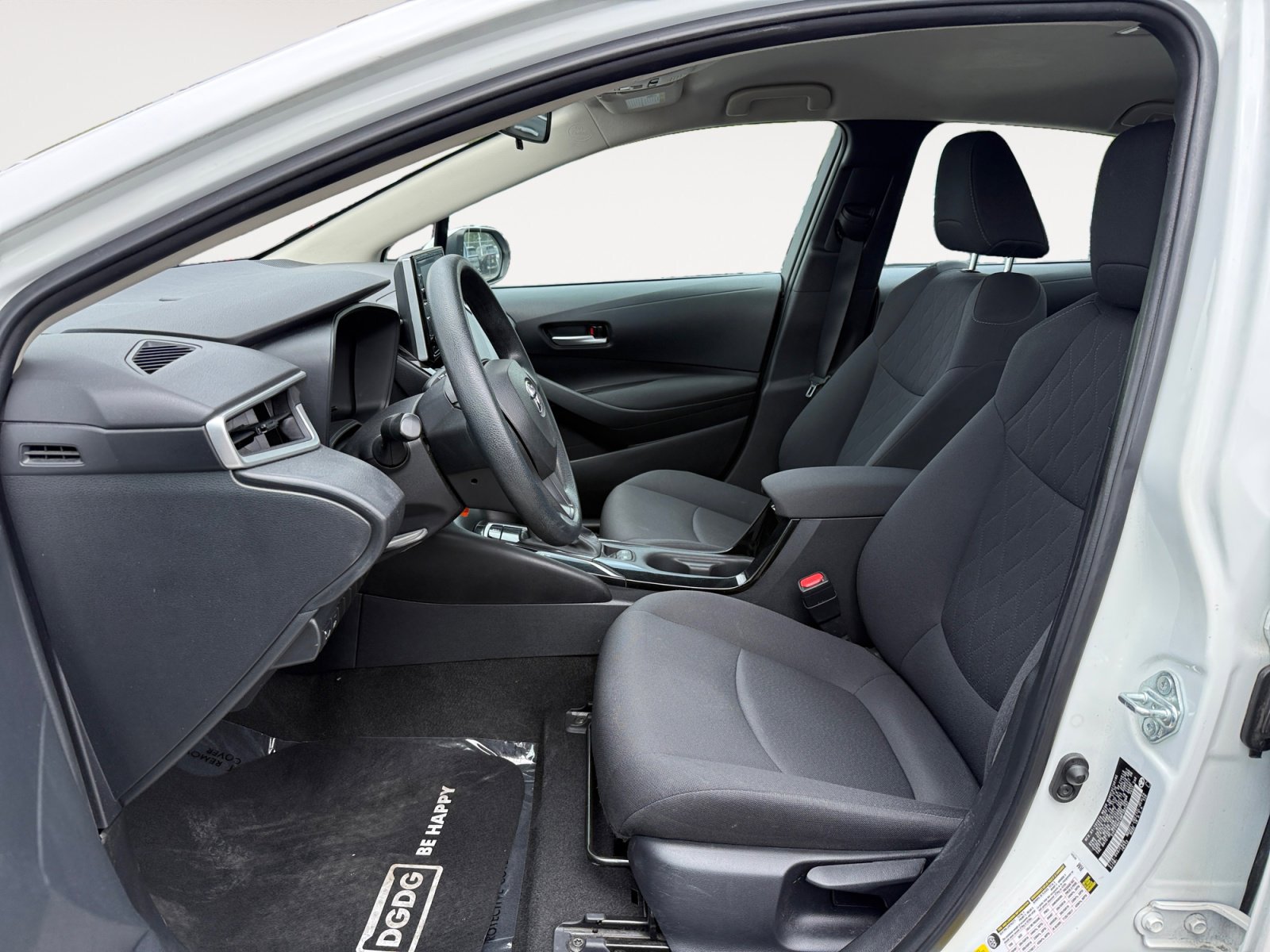 Used 2021 Toyota Corolla LE FWD image 10