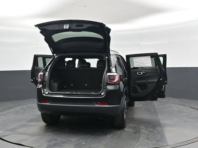 New 2026 Jeep Compass Latitude image 47