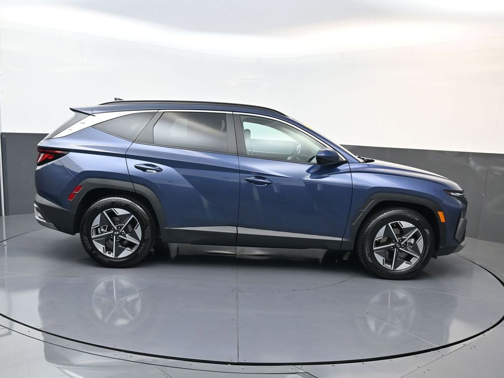Used 2025 Hyundai Tucson SEL FWD image 3