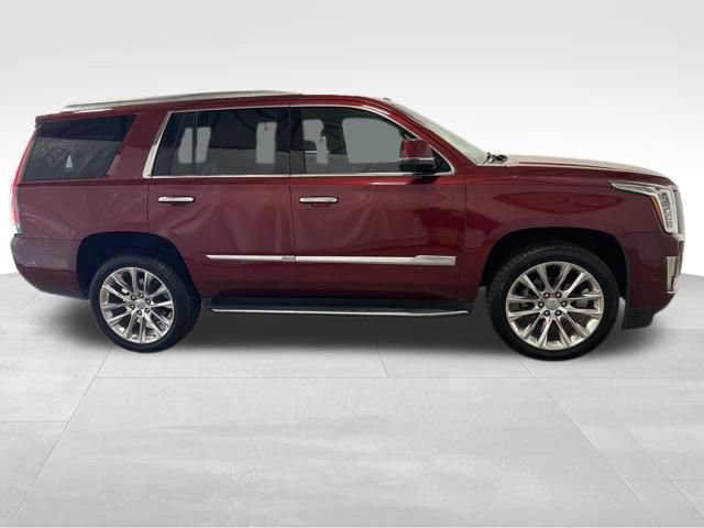 Used 2018 Cadillac Escalade Luxury RWD image 5