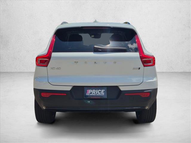 Used 2023 Volvo XC40 B5 Plus w/ Driver Assist Package AWD/4WD image 7