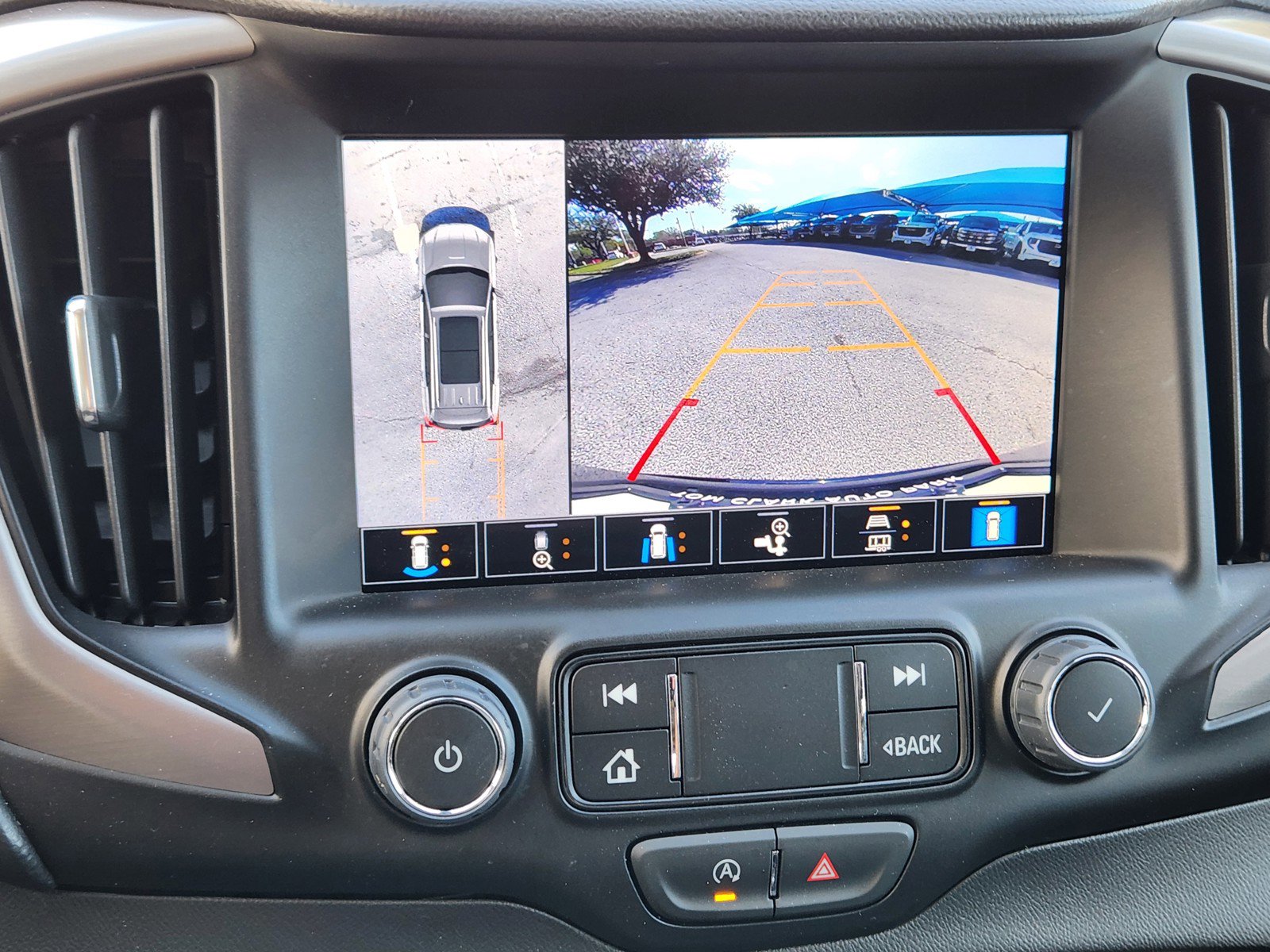 Certified 2024 GMC Terrain AT4 w/ Infotainment Package II image 8