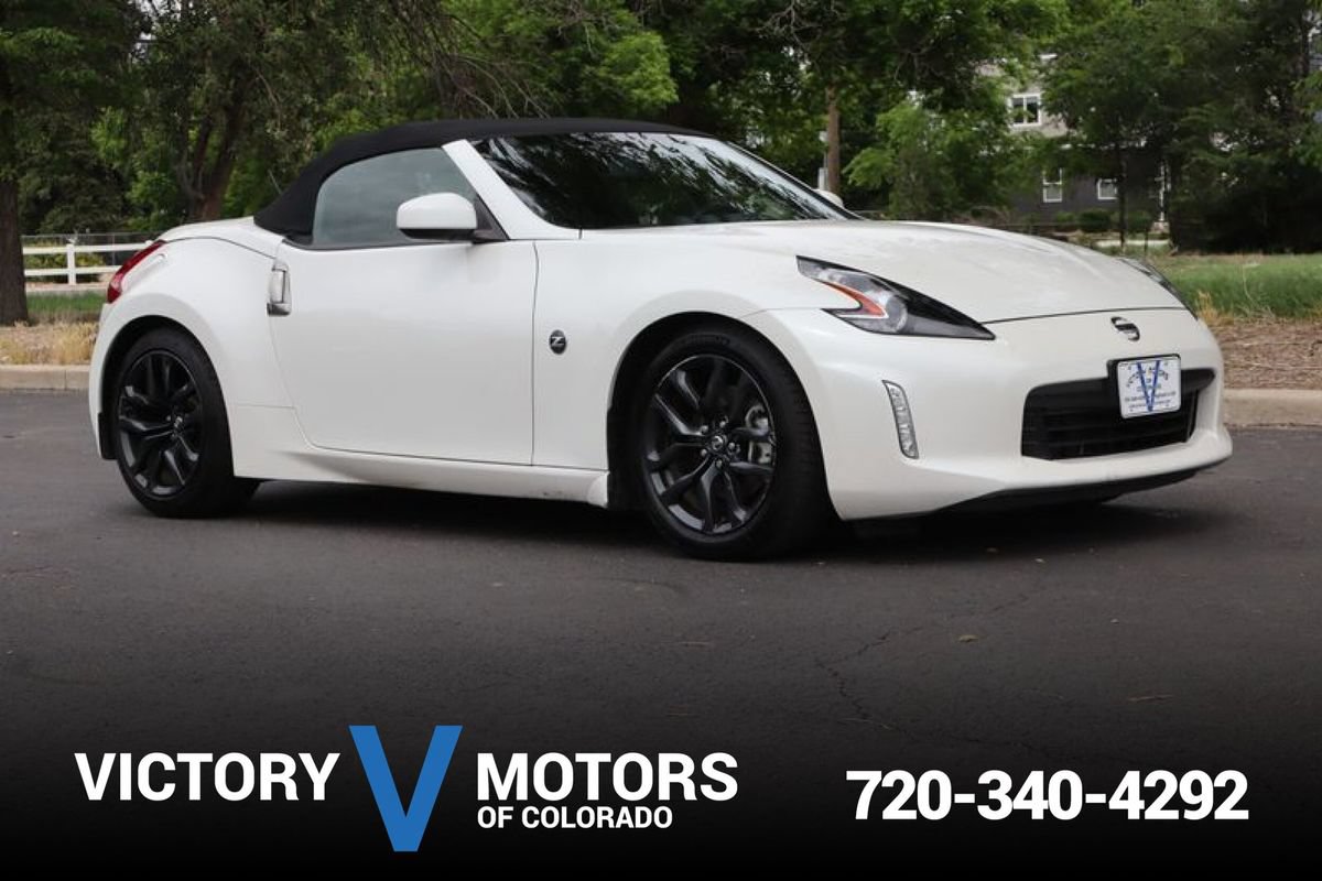 Used 2019 Nissan 370Z Touring RWD image 1