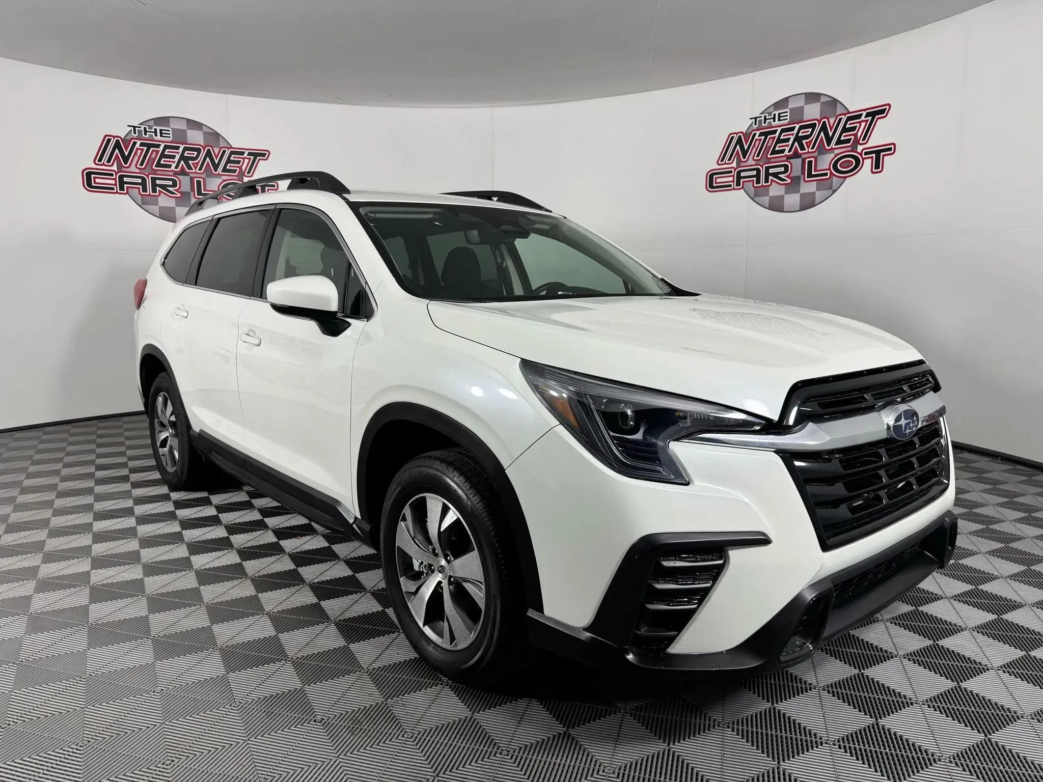 Used 2025 Subaru Ascent Premium AWD/4WD image 9