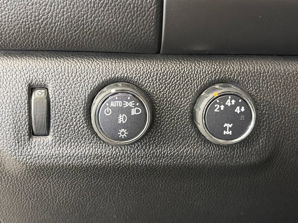 Used 2016 Chevrolet Colorado LT w/ LT Convenience Package AWD/4WD image 23