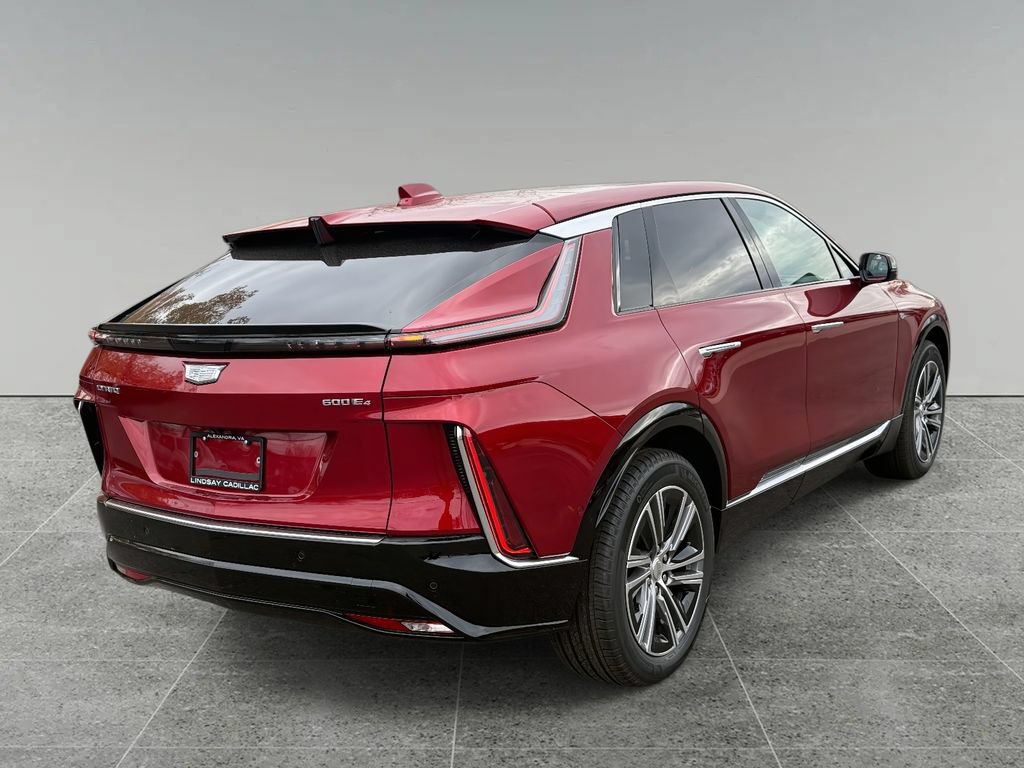 Used 2026 Cadillac Lyriq Luxury w/ LPO, Floor Liner Package AWD/4WD image 9