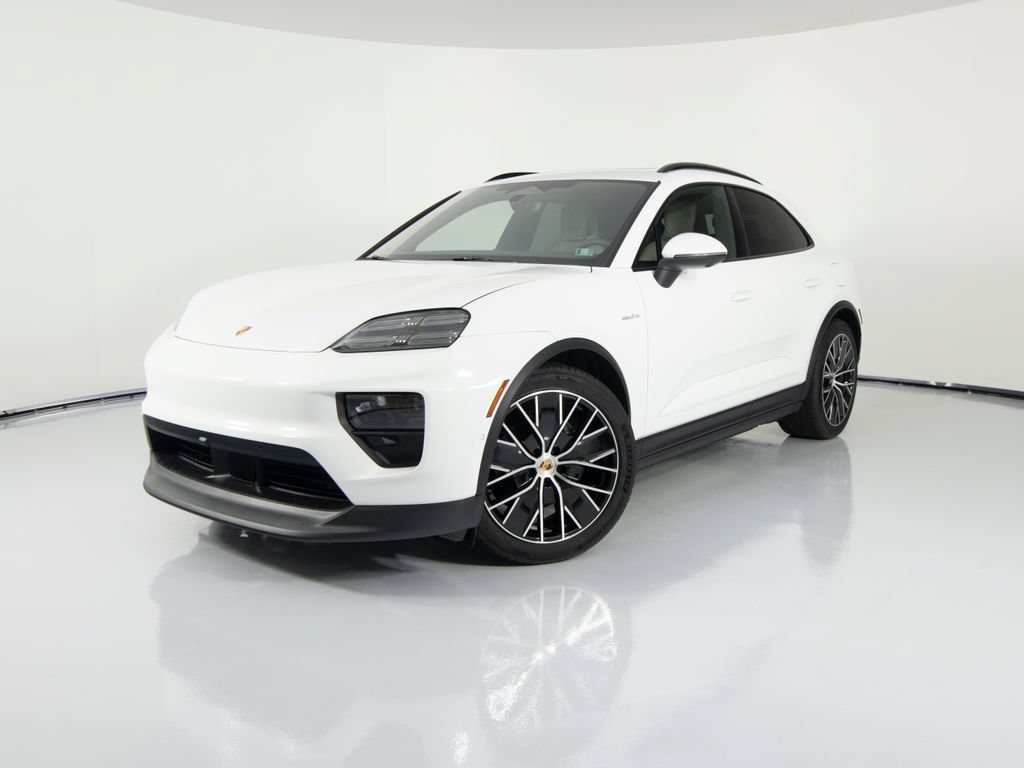 New 2026 Porsche Macan 4 Electric AWD/4WD video 1