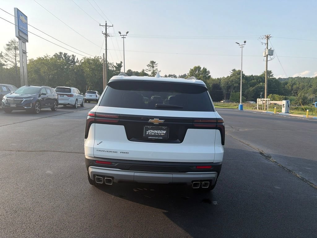 New 2026 Chevrolet Traverse LT w/ Driver Confidence Package AWD/4WD image 7