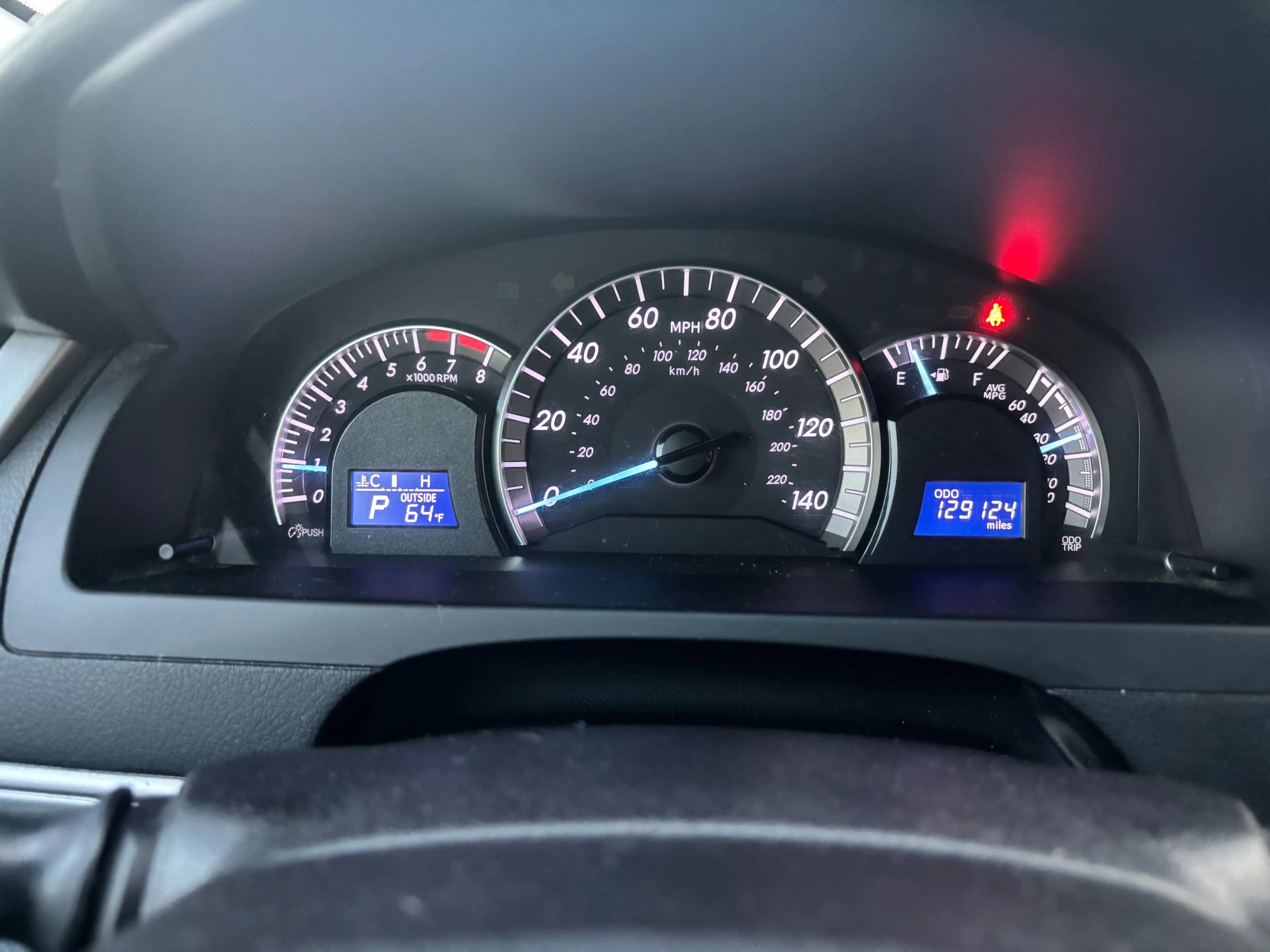 Used 2014 Toyota Camry SE image 16