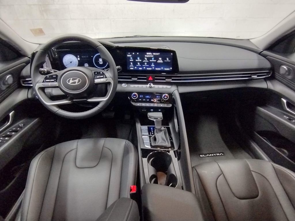 New 2026 Hyundai Elantra Limited image 37