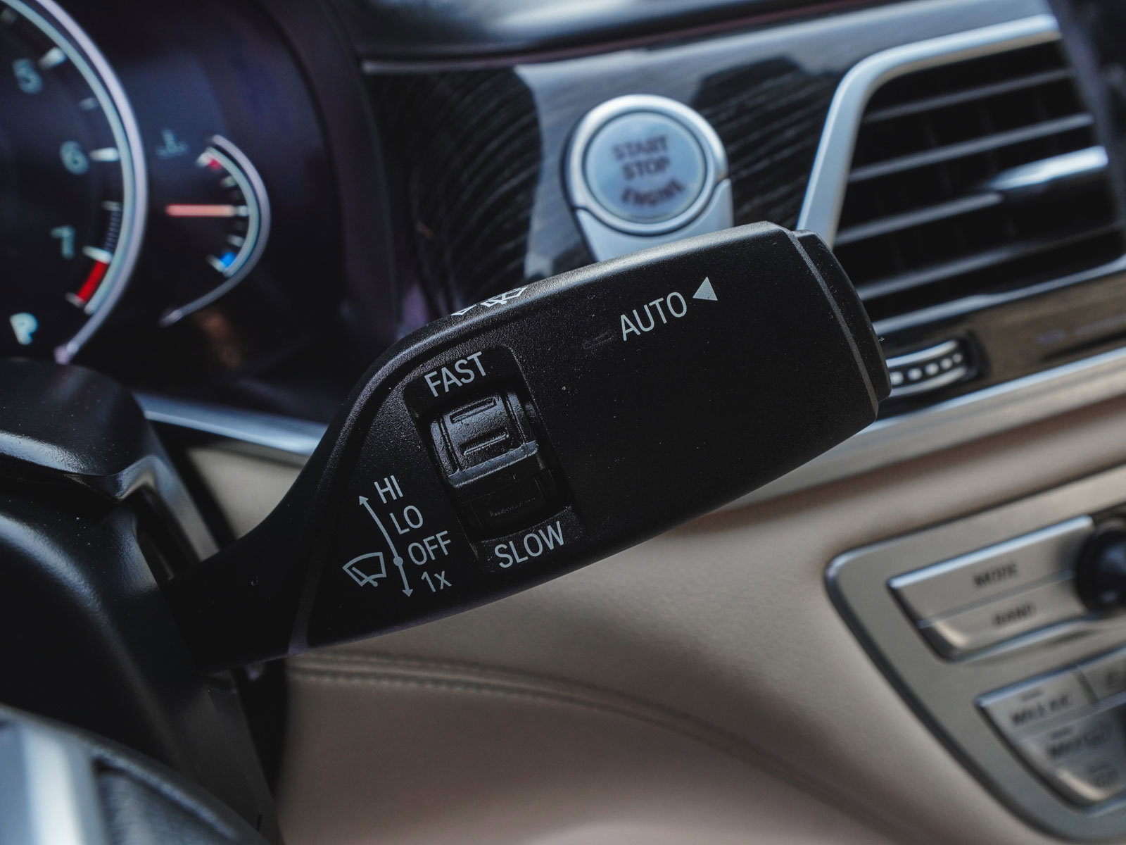 Used 2017 BMW 740i image 23