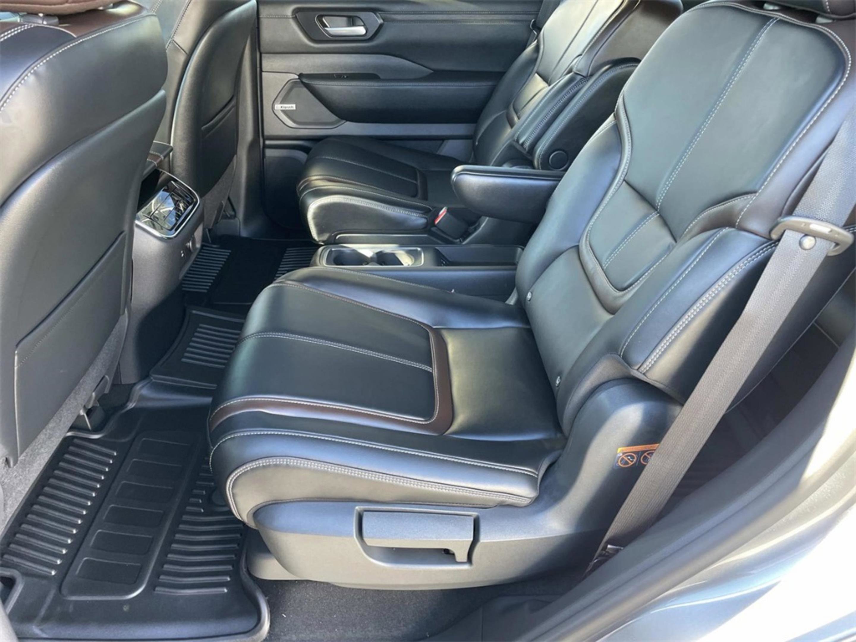 New 2026 Nissan Armada SL image 9