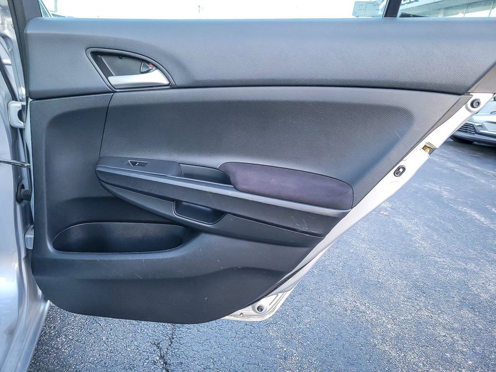 Used 2010 Honda Accord LX-P image 16