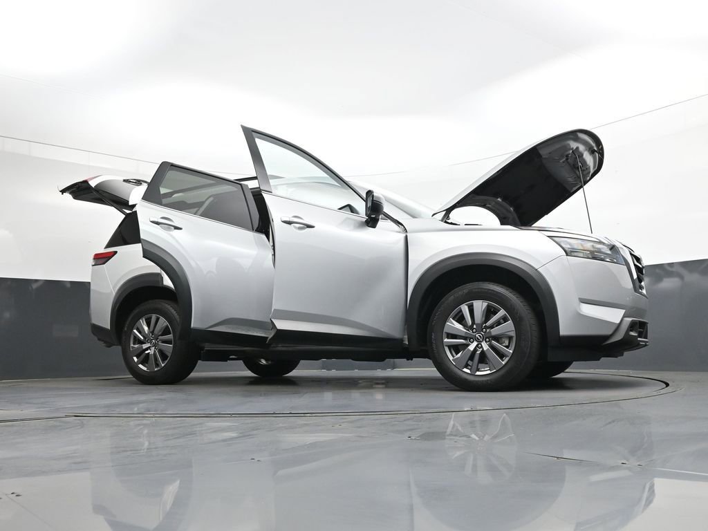 Used 2025 Nissan Pathfinder SV AWD/4WD image 57