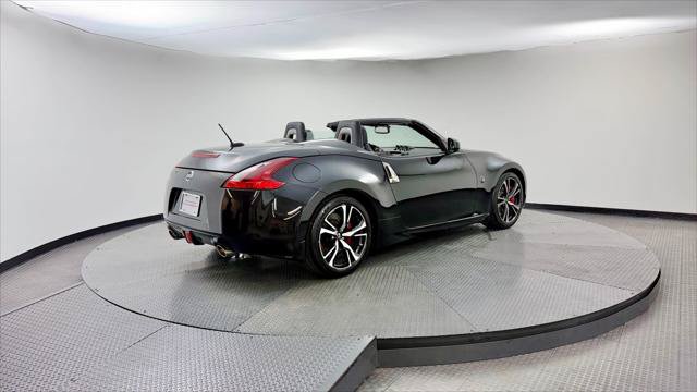 Used 2019 Nissan 370Z Touring Sport RWD image 8