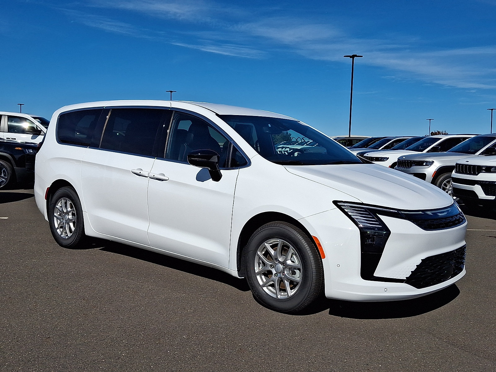 New 2027 Chrysler Pacifica Select FWD image 1