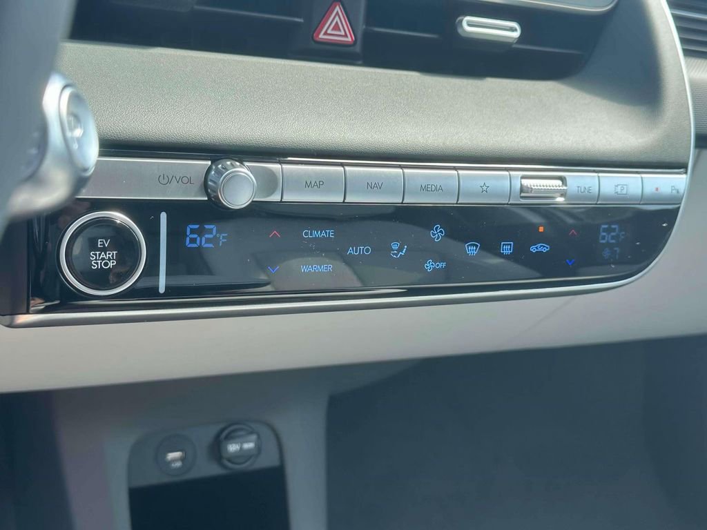 Used 2024 Hyundai Ioniq 5 Limited image 26