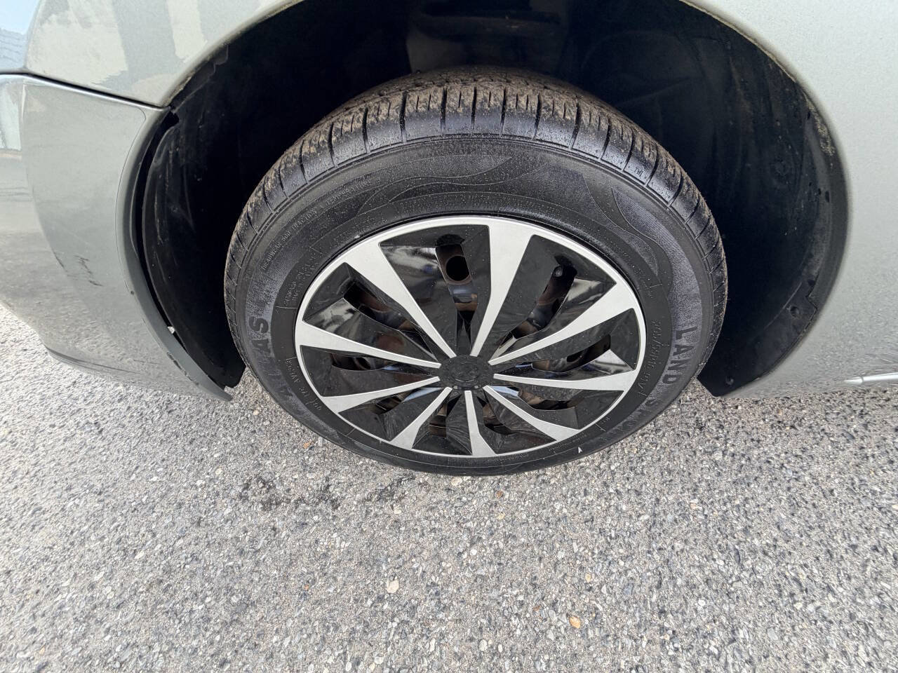 Used 2011 Nissan Sentra 2.0 S FWD image 35