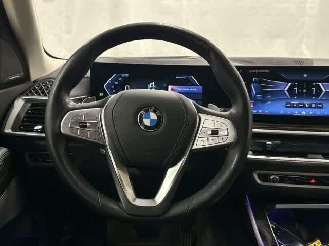 Used 2025 BMW X7 xDrive40i AWD/4WD image 15