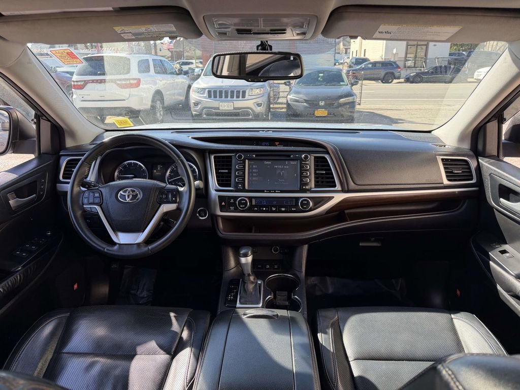 Used 2016 Toyota Highlander Limited w/ Protection Package #3 image 20