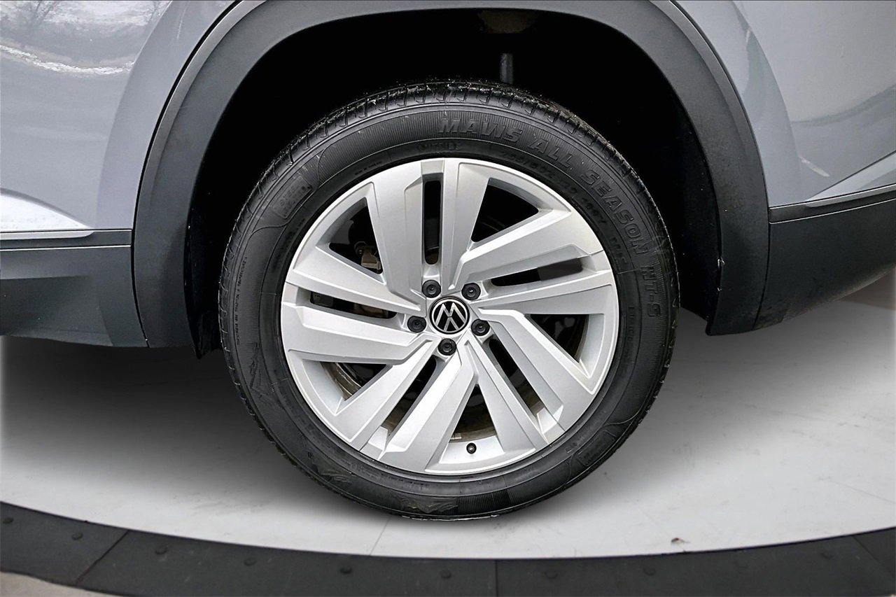 Used 2022 Volkswagen Atlas Cross Sport SE image 35