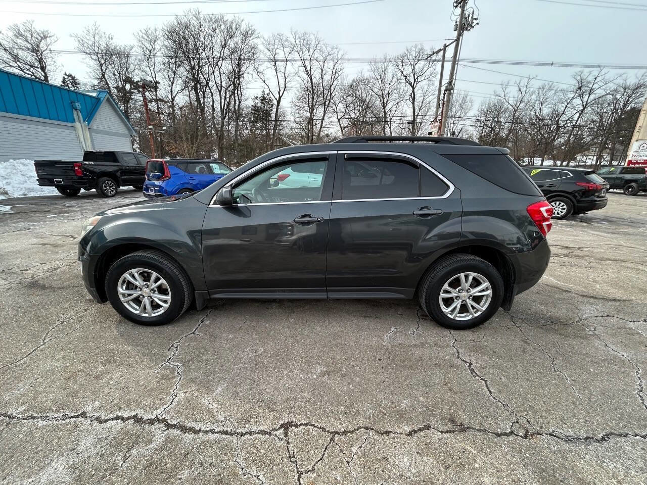 Used 2017 Chevrolet Equinox LT w/ Convenience Package image 4