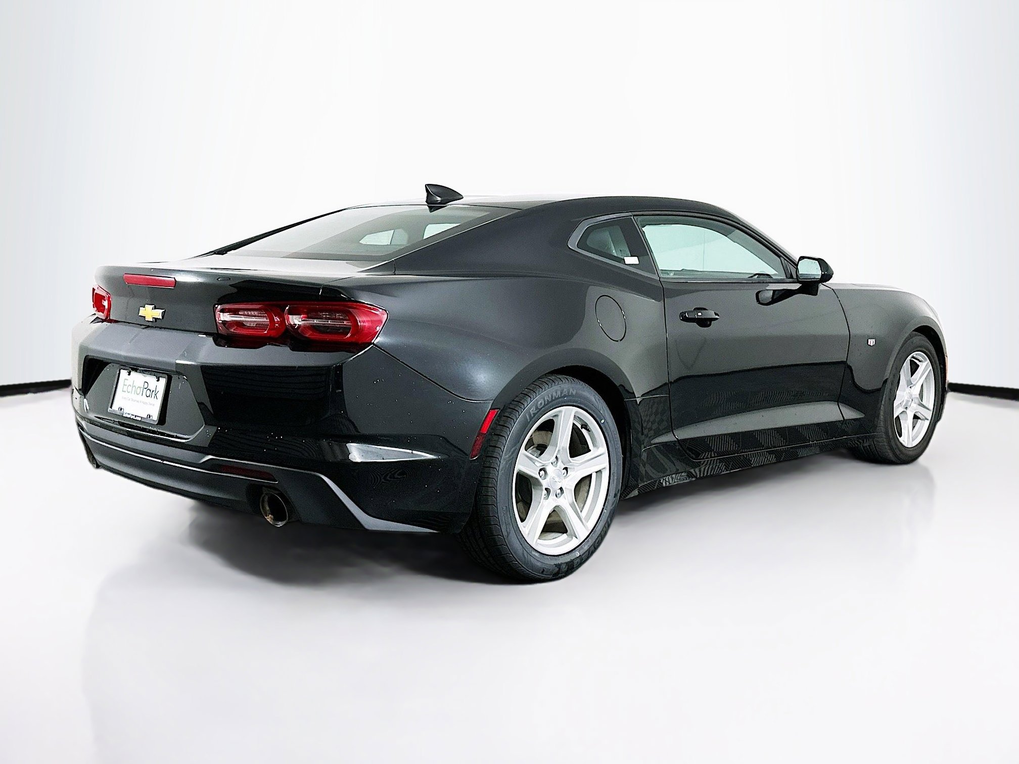 Used 2023 Chevrolet Camaro LT image 9