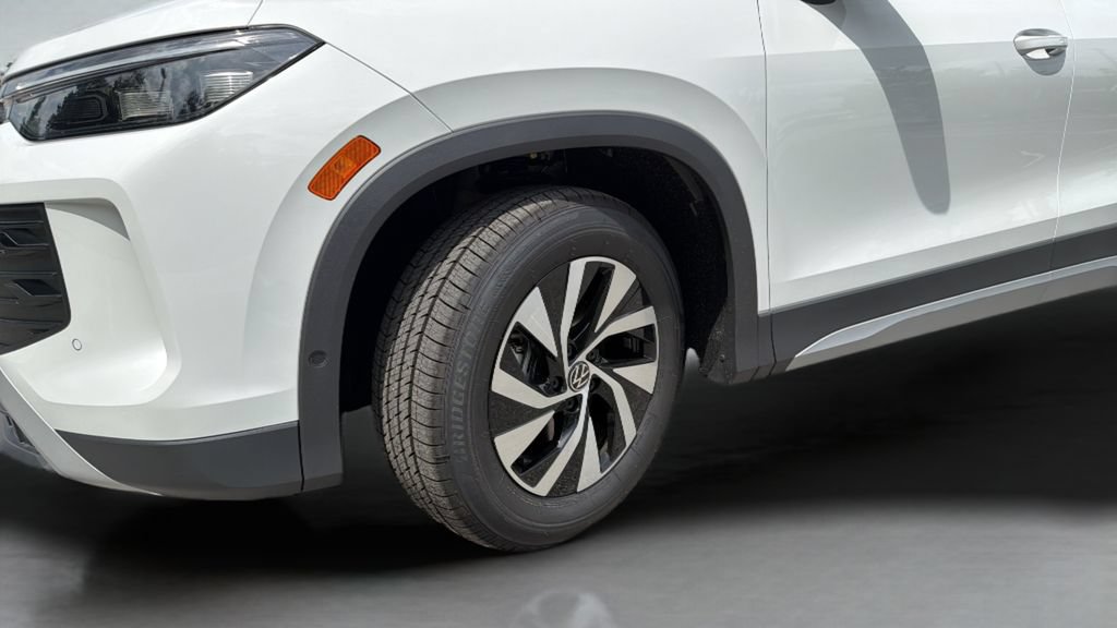 New 2026 Volkswagen Tiguan S FWD image 10